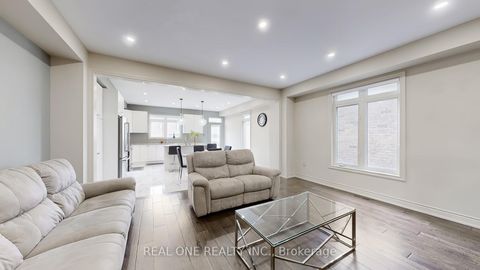 Photo 12 at 193 Cranbrook Crescent, Kleinburg, Vaughan