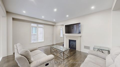 Photo 13 at 193 Cranbrook Crescent, Kleinburg, Vaughan