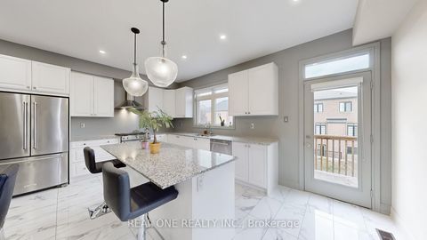 Photo 14 at 193 Cranbrook Crescent, Kleinburg, Vaughan