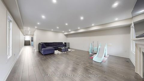 Photo 21 at 193 Cranbrook Crescent, Kleinburg, Vaughan