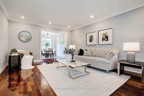 Photo 8 at 108 Collingsbrook Boulevard, L'Amoreaux, Toronto
