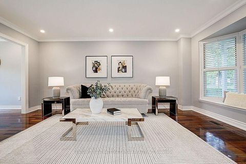 Photo 10 at 108 Collingsbrook Boulevard, L'Amoreaux, Toronto