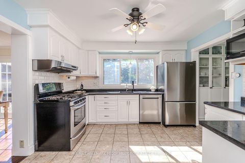 Photo 6 at 136 Oren Boulevard, Sunnidale, Barrie Photo 6 at 136 Oren Boulevard, Sunnidale, Barrie