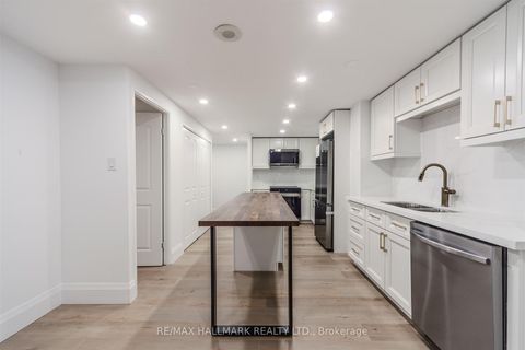 Photo 7 at 406 - 299 Mill Road, Markland Wood, Toronto