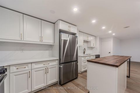 Photo 12 at 406 - 299 Mill Road, Markland Wood, Toronto
