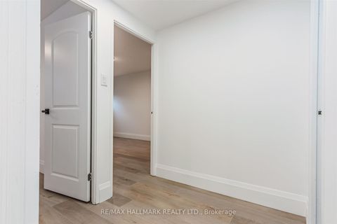Photo 19 at 406 - 299 Mill Road, Markland Wood, Toronto