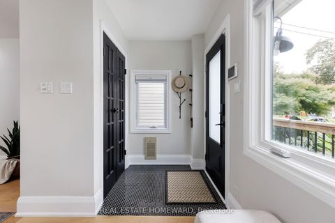 Photo 2 at 403 Scarborough Road, Danforth, Toronto