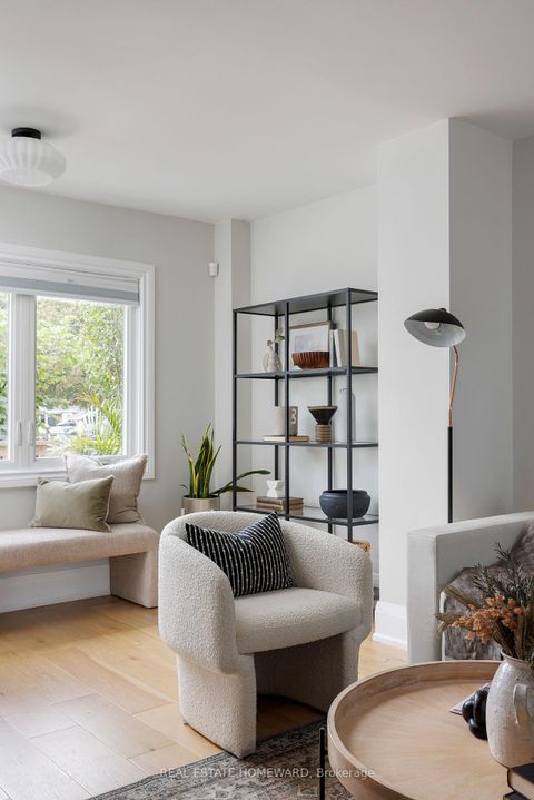 Photo 10 at 403 Scarborough Road, Danforth, Toronto