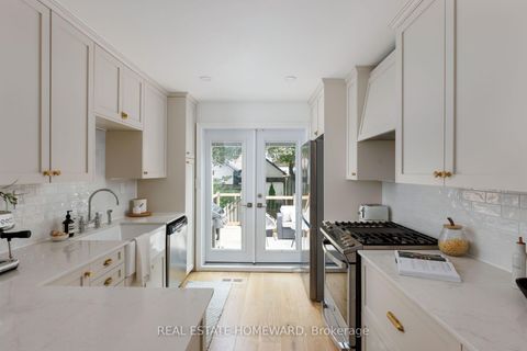 Photo 13 at 403 Scarborough Road, Danforth, Toronto