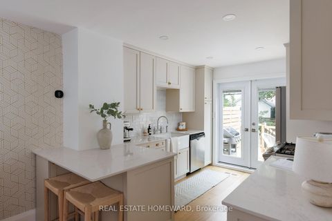 Photo 14 at 403 Scarborough Road, Danforth, Toronto