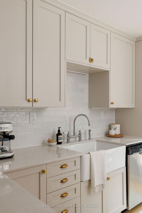 Photo 16 at 403 Scarborough Road, Danforth, Toronto