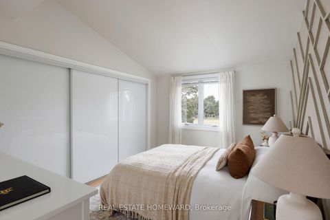 Photo 23 at 403 Scarborough Road, Danforth, Toronto