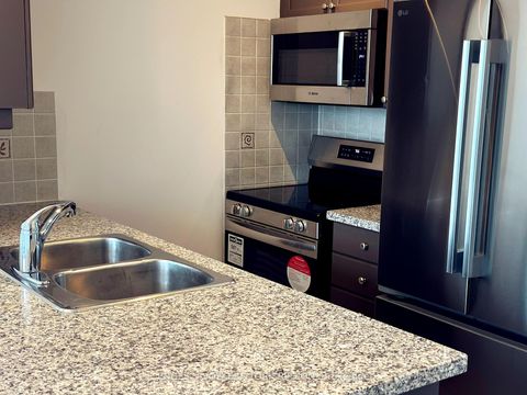 Photo 6 at PH14 - 15 Greenview Avenue, Newtonbrook West, Toronto