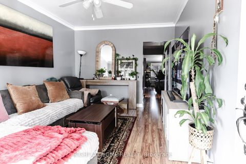 Photo 5 at 26 Sixteenth Street, New Toronto, Toronto