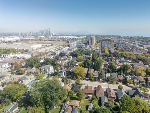 Photo 39 at 26 Sixteenth Street, New Toronto, Toronto