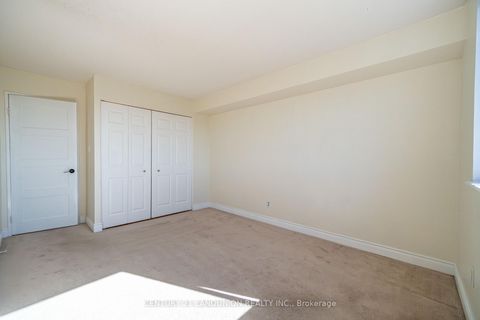 Photo 17 at 619 - 326 Major Mackenzie Drive E, Crosby, Richmond Hill