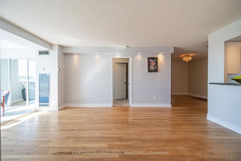 Photo 19 at 619 - 326 Major Mackenzie Drive E, Crosby, Richmond Hill