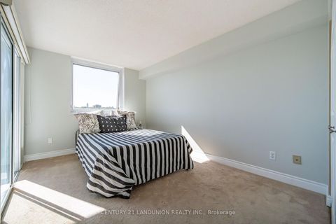 Photo 20 at 619 - 326 Major Mackenzie Drive E, Crosby, Richmond Hill