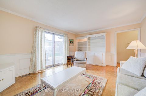 Photo 20 at 5 Burnhamill Place, West Deane, Toronto