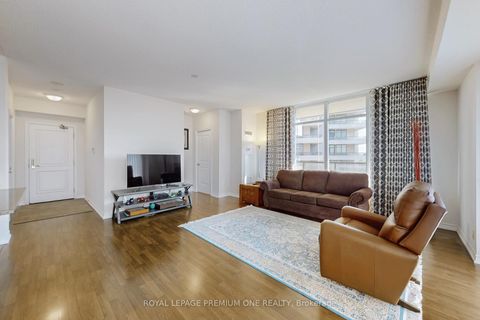 Photo 10 at 606 - 9235 Jane Street, Maple, Vaughan