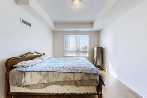 Photo 17 at 606 - 9235 Jane Street, Maple, Vaughan