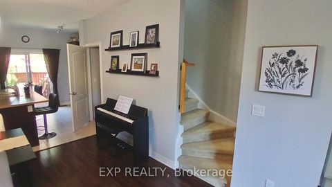 Photo 11 at 17 Montoro Lane, West Hill, Toronto