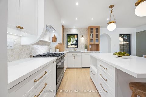 Photo 8 at 4 Mahoney Avenue, Mount Dennis, Toronto