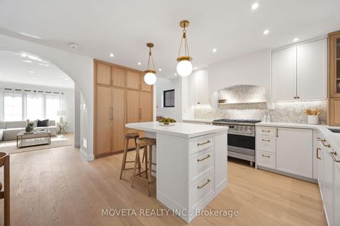 Photo 12 at 4 Mahoney Avenue, Mount Dennis, Toronto