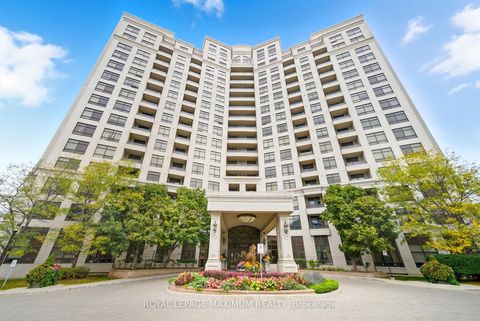 Photo 1 at 714 - 9225 Jane Street, Maple, Vaughan