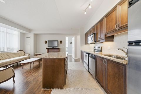 Photo 6 at 714 - 9225 Jane Street, Maple, Vaughan