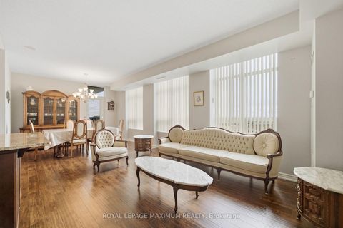 Photo 9 at 714 - 9225 Jane Street, Maple, Vaughan