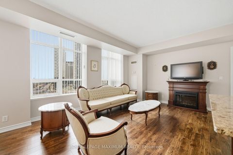 Photo 10 at 714 - 9225 Jane Street, Maple, Vaughan
