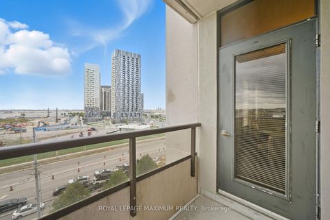 Photo 23 at 714 - 9225 Jane Street, Maple, Vaughan