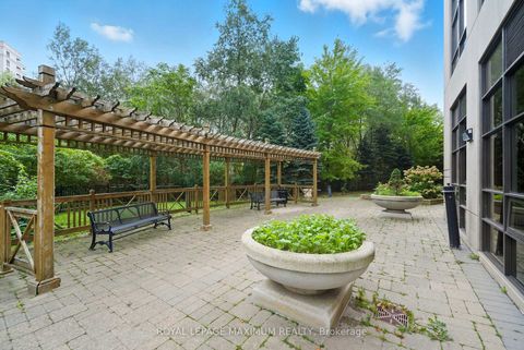 Photo 34 at 714 - 9225 Jane Street, Maple, Vaughan