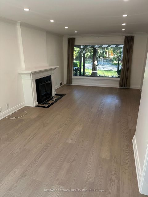 Photo 14 at 252 Ellis Avenue, Swansea, Toronto