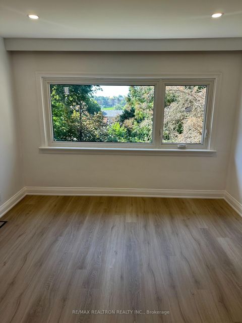Photo 20 at 252 Ellis Avenue, Swansea, Toronto