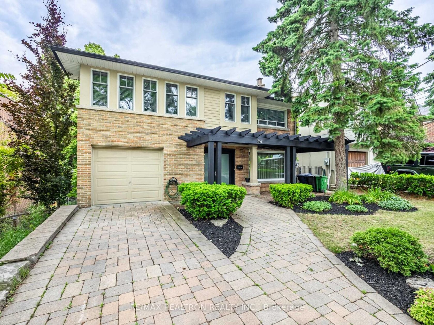 252 Ellis Avenue, Swansea, Toronto 
