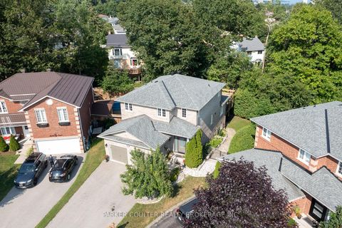 Photo 1 at 19 Mccarthy Court, Letitia Heights, Barrie Photo 1 at 19 Mccarthy Court, Letitia Heights, Barrie