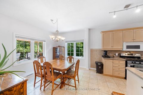 Photo 10 at 19 Mccarthy Court, Letitia Heights, Barrie