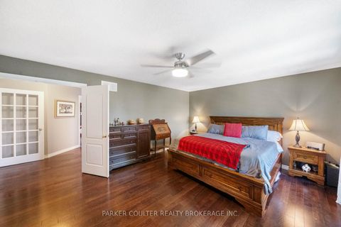 Photo 18 at 19 Mccarthy Court, Letitia Heights, Barrie