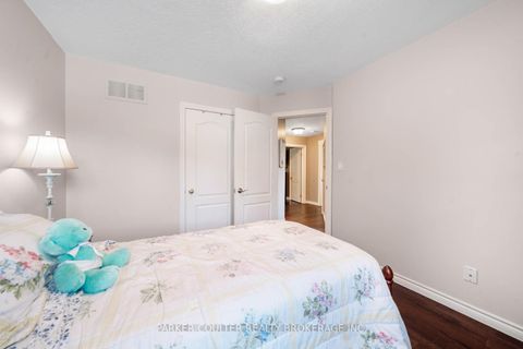 Photo 25 at 19 Mccarthy Court, Letitia Heights, Barrie