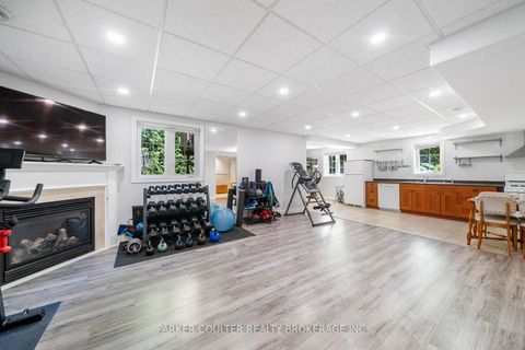Photo 30 at 19 Mccarthy Court, Letitia Heights, Barrie