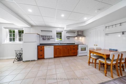 Photo 32 at 19 Mccarthy Court, Letitia Heights, Barrie