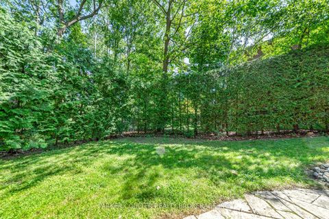 Photo 38 at 19 Mccarthy Court, Letitia Heights, Barrie