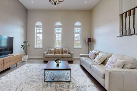 Photo 12 at 24 Gannett Drive, Jefferson, Richmond Hill