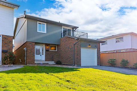 Photo 1 at 193 Carolbreen Square, Agincourt North, Toronto