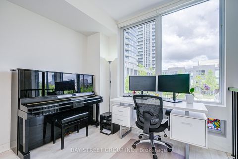 Photo 14 at 27 Sonic Way, Flemingdon Park, Toronto