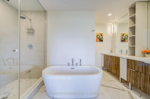 Photo 21 at 27 Sonic Way, Flemingdon Park, Toronto