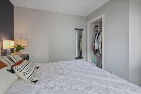 Photo 10 at 1512 - 80 Western Battery Road, Niagara, Toronto