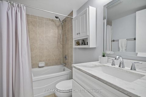 Photo 11 at 1512 - 80 Western Battery Road, Niagara, Toronto